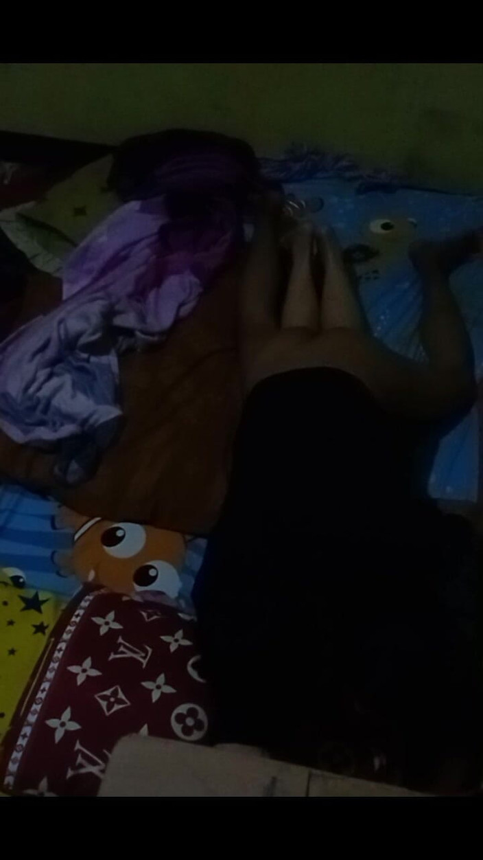 Famly sex: Crot auf dem arsch des teenager-mädchens ist so lecker, wenn...