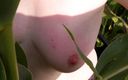 Jana Owens - Extreme BDSM: Slå en pressa mina bröst i majsfält