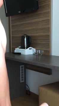 Foda-se com o mensageiro do hotel