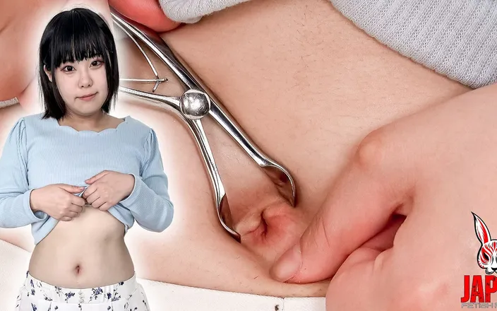Japan Fetish Fusion: Niko's Intimate Navel Cleaning Session