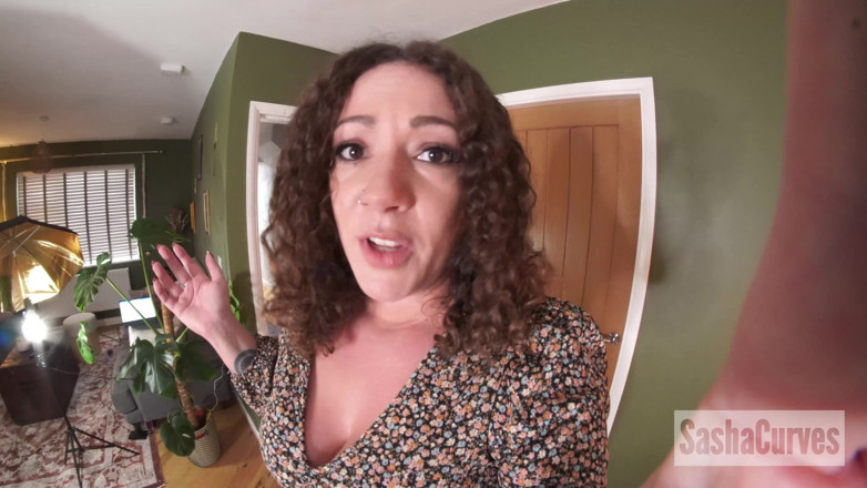 Sasha Curves: Ma belle-mère géante emmène les choses trop loin