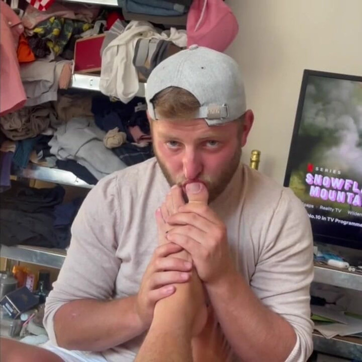 GlennandSonny: Boyfriend Worships My Dick and Feet