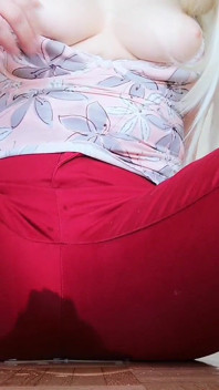 Wetting: Big Booty and Tight Red Jeans
