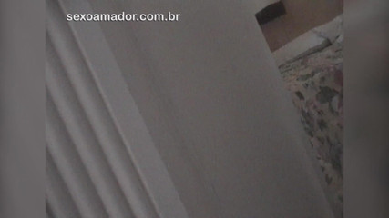 Amateurs videos: Fata părăsește ușa și este surprinsă făcând sex cu iubitul ei