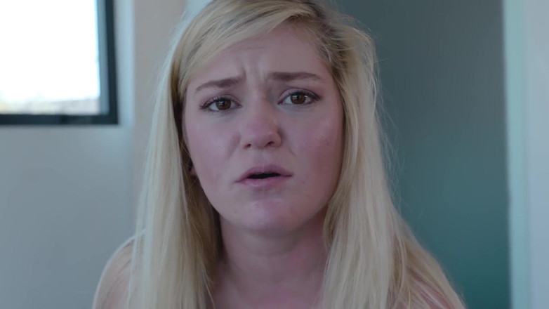 Reality Junkies: Grandi cazzi piccole ragazze 3 scena 1 grossi cazzi che scopano una...