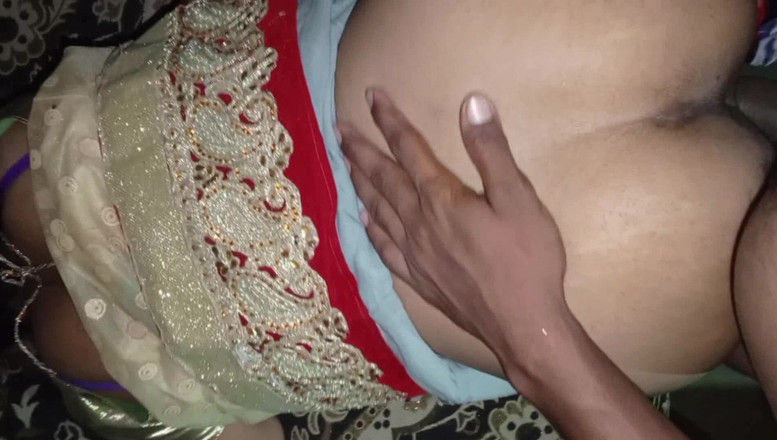 Amrita for you: 印度农村浪漫性爱与印度女友完整的印地语视频