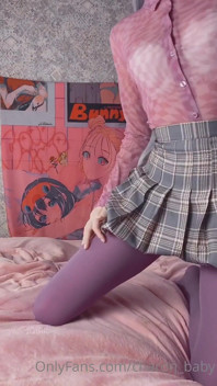 Masturbazione cosplay e cavalcata di dildo, solo