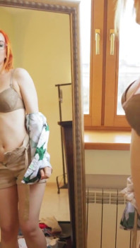 Masturbace zrzky před zrcadlem