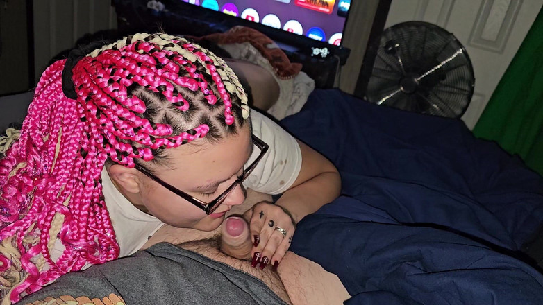 Funhousewife69: Pipe incroyable, beaux yeux lèvent les yeux