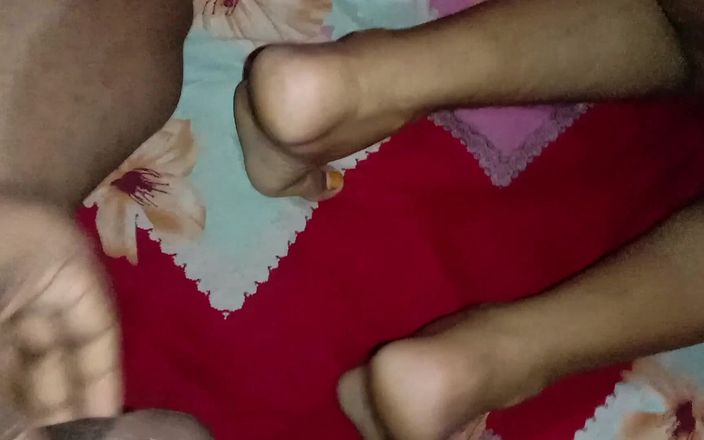 Deshi women: Я пробовала анальный секс Это слишком болезненно, не может обрабатывать большой член для тугой задницы дырки, только кончик - Deshi women Tasneem