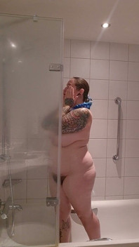 Soapy Shower Bts Elizabethhunny &chriscoxxx