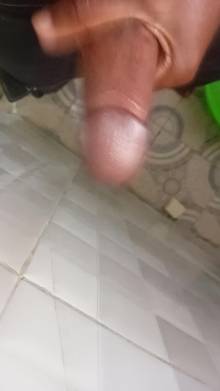 Dick star studio: Un Mec Haut À Grosse Bite Noire Se Masturbe Après S’être...