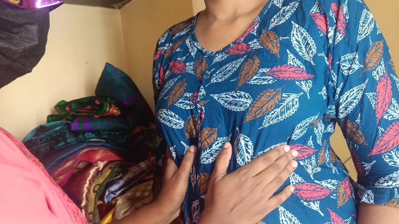 Laxi ammu: कॉलेज गर्ल लेस्बियन अपनी सौतेली बहन के साथ