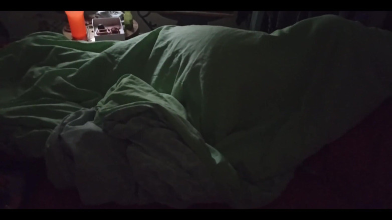 Karmicoxv: Velho mórbido entra no quarto de sua esposa e a...