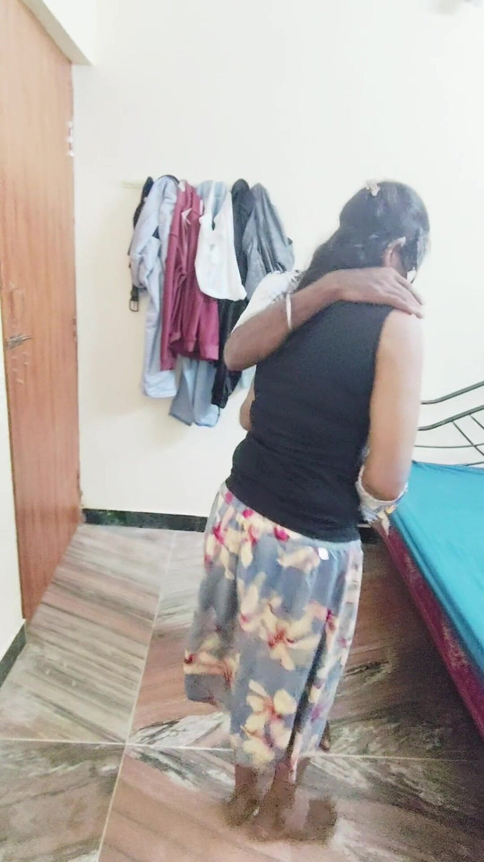 Thesana: 継父の助けを借りて精神疾患の義理の息子が使用する在宅看護師