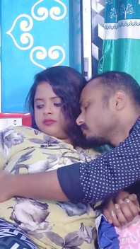 Desi indische größte möpse, geile MILf bhabhi hardcore gesichtsfick mit zwei Devar (Hindi Audio kompletter film)
