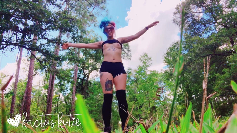 kactus kutie: Mi sditalino su un sentiero