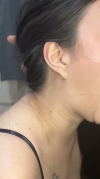 라에리스가 가장 사랑하는 일을 하고 있어