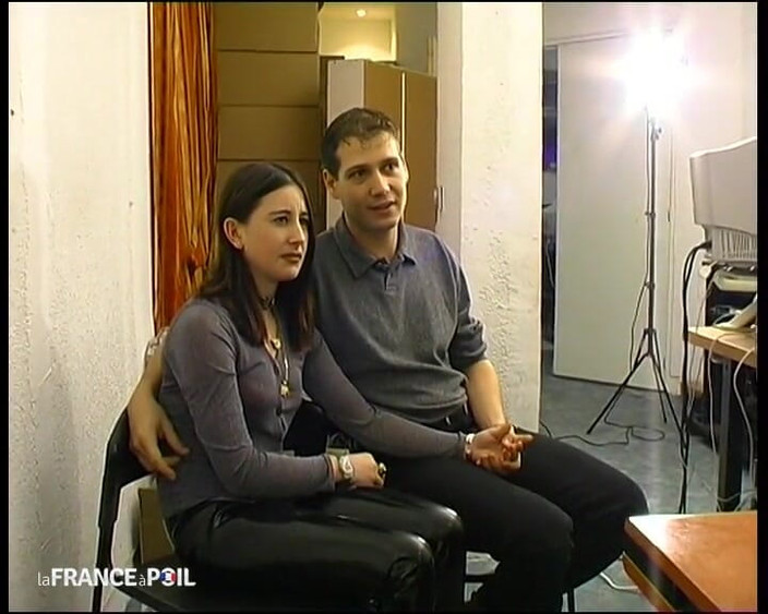 French Family Secrets: Eine große, fette schlampe, die gerne fickt.