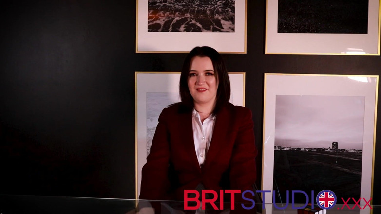 Brit Studio: 십대 여대녀: 스타킹과 발 JOI