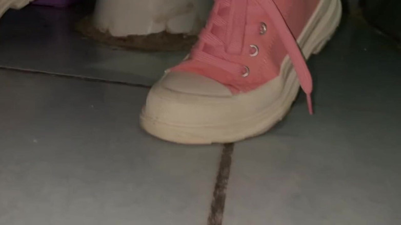 thundass: Asshole Deprived Slut Sniffing and Licking While Pissing in Cheap...
