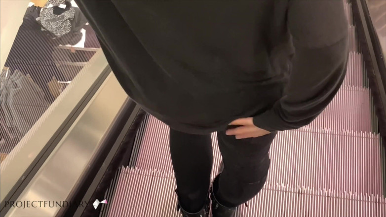 Projectsexdiary: Go shopping: sex in outdoor locker room