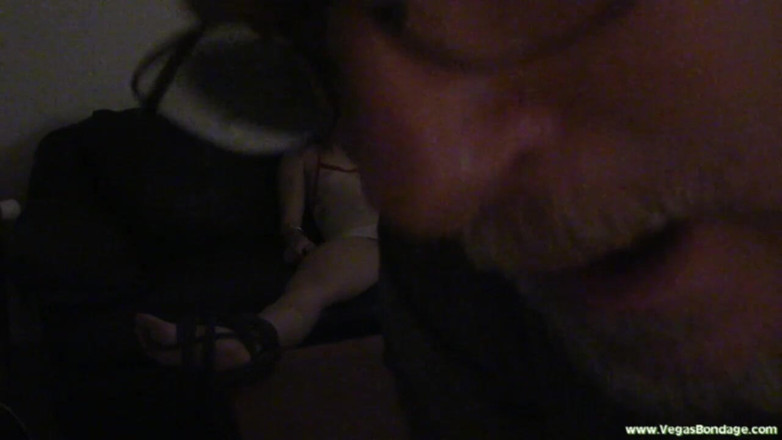 Spungy Gunk Films: Sevimli genç kız boşalanın ne olduğunu istemiyor