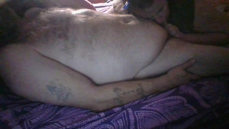 BI_BHC_COUPLE: La moglie golosa ingoia ogni goccia