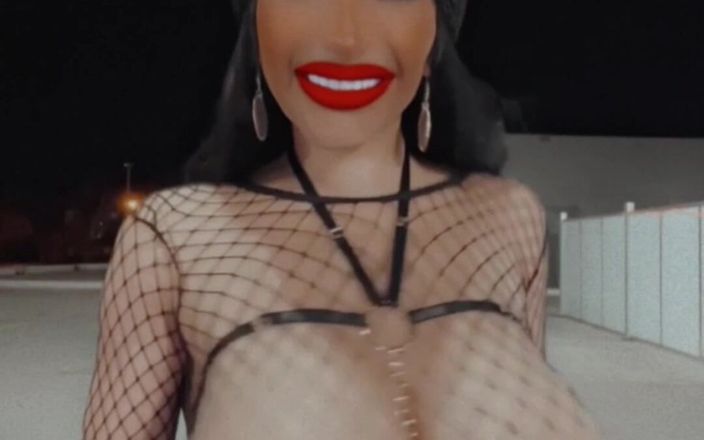 Sissy Slut Brianna: Už jste si se mnou někdy honěli? Cuz, jdu tvrdě