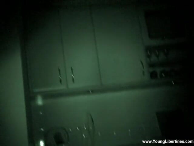 Young Libertines: Sexo gravando como Paris Hilton