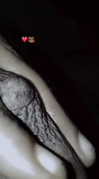 Bad boy studio: En annan slyna blottade sig, hon är så kåt fingrar