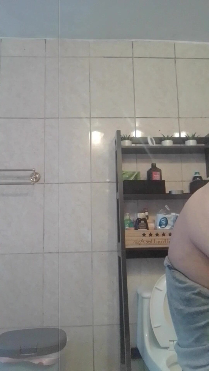 Chubbytits16: 이 처녀 통통한 남자를 아무도 원하지 않아서 나 자신과 놀고