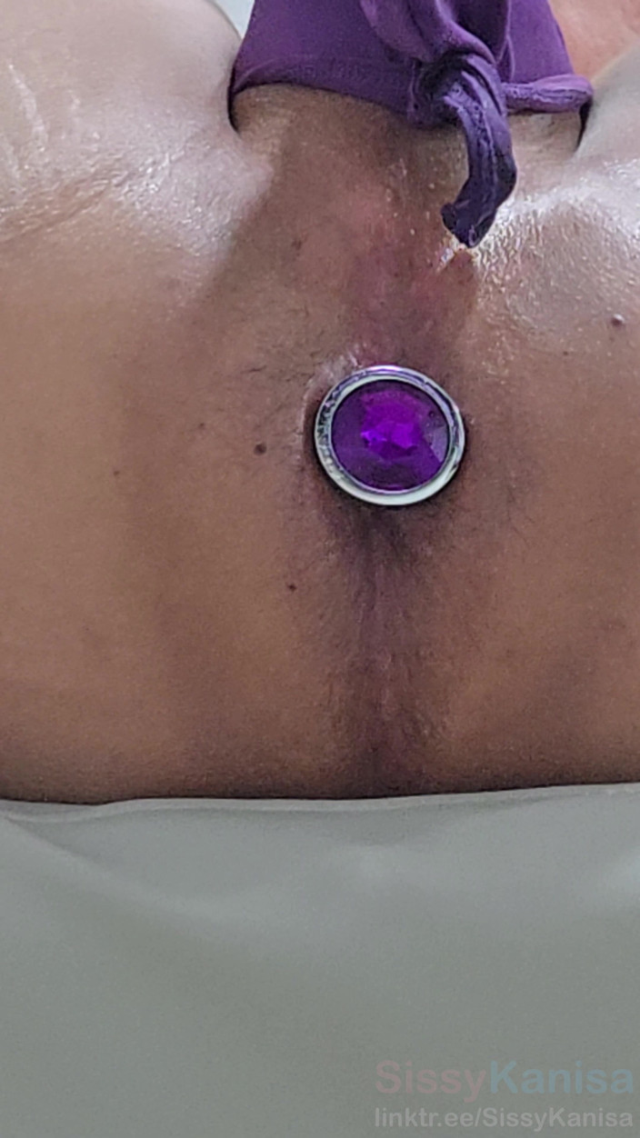 SissyKanisa: Sissy Kanisa Try on New Toy Purple Jewel Metal Anal...