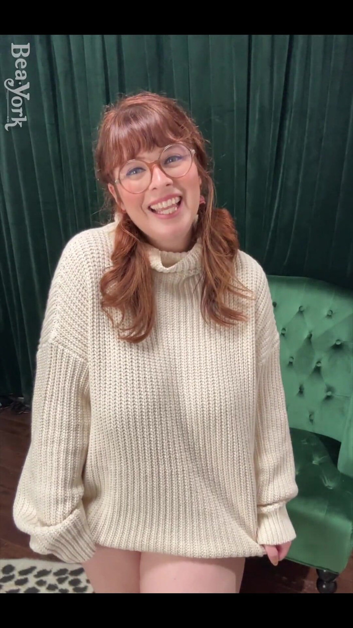 Bea York: この着心地の良いセーターから決して抜け出せない