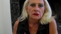 Blonďatá zralá dostane na castingu dvojitou penetraci