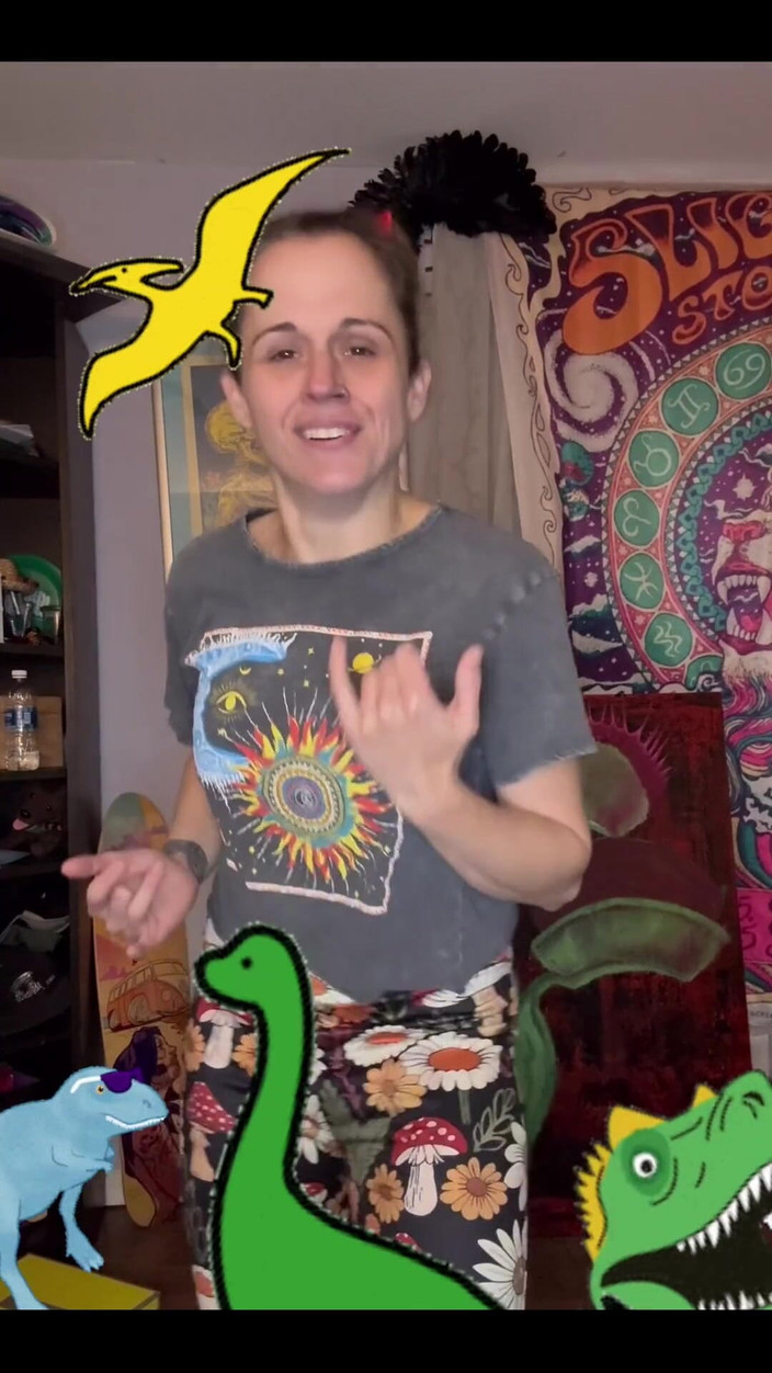 Suzy Wylde: 俺たちは恐竜ダンスだ!