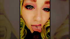 Campsissyboi: Si blonde panas sebelah mahu cuba menghisap zakar hitam besar...