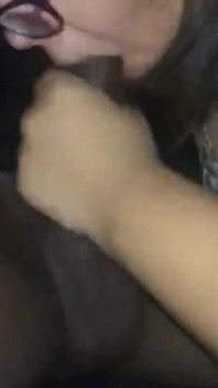 내 뚱뚱한 보지를 핑거링하는 흑인 대물 자지 Nata4sex를 빠는 와이프