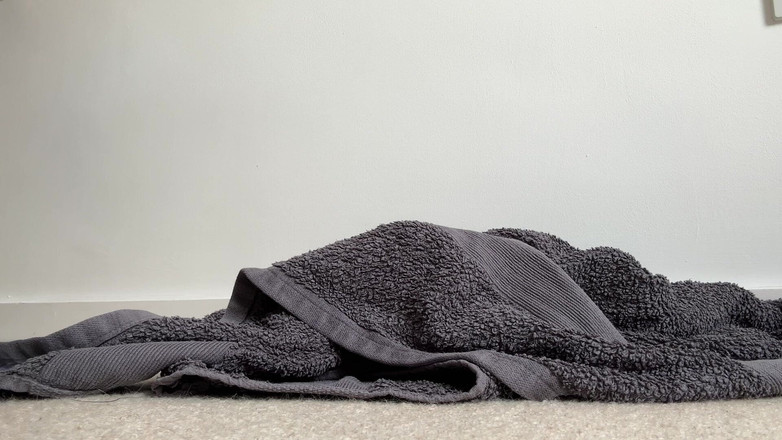 Miss Valentina: Havlumun üzerinde goon