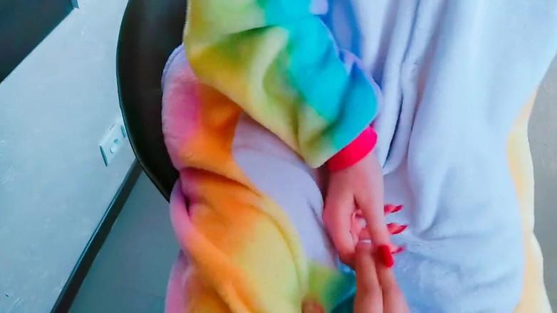 Taboo Room: 내가 필요로 할 때 몸을 만지는 배다른 여동생