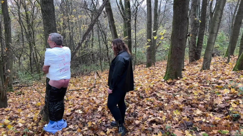 Mistress April: Dominatrice padrona aprile - Forrest beating