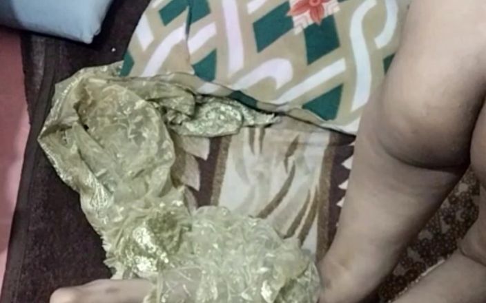 Hemant sarita: Teyzenin kızı tatil için eve geliyor, her gün beni sikiyor