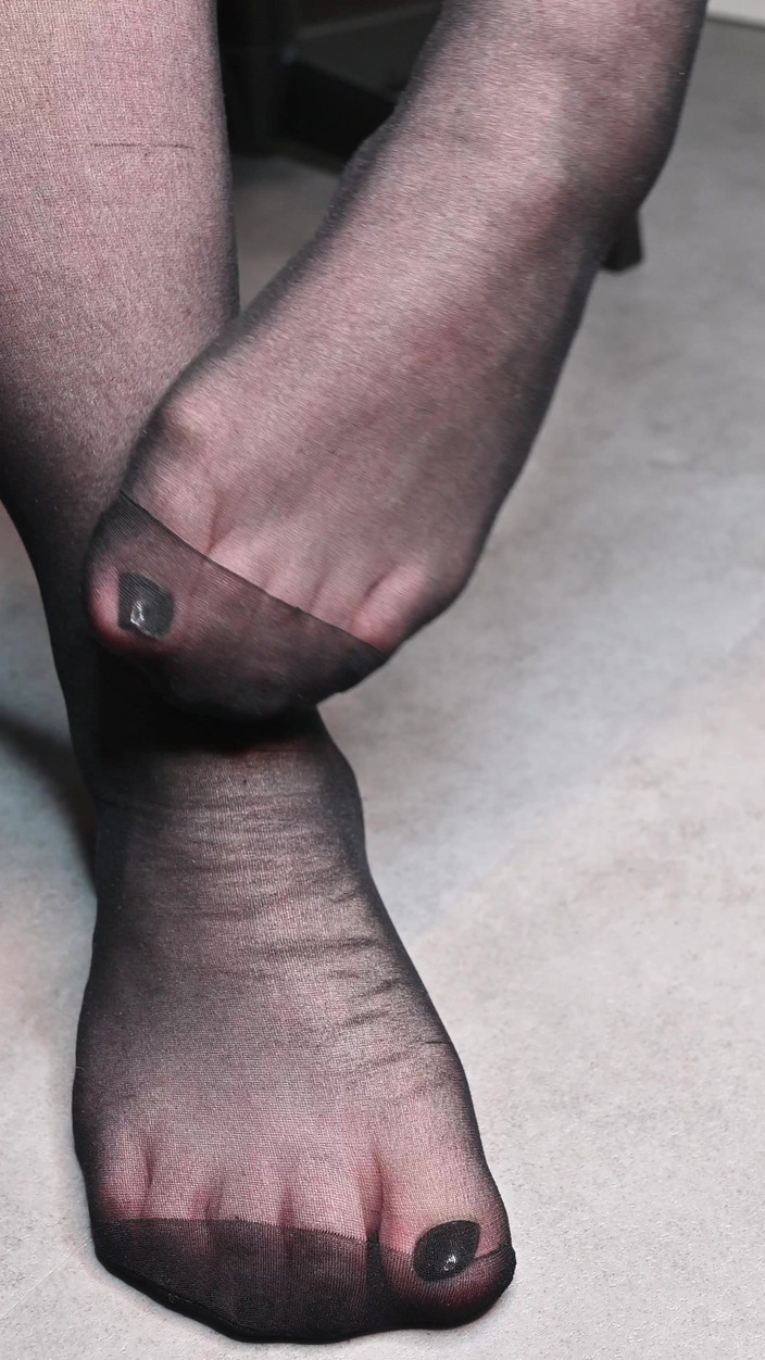 Sexyskyfeet: Asmr Pies De Nylon Frotando Extremadamente Relajante Y Excitado Al...