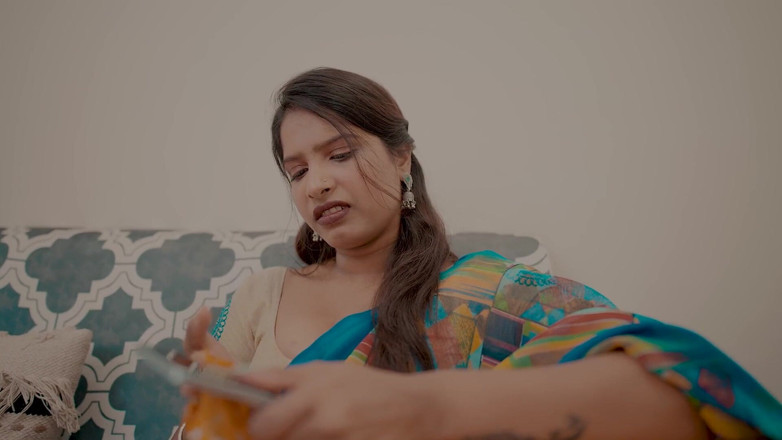 Pyari gudiya: शरारती भाभी ने देवर के साथ रोमांस किया जिसे वह नियंत्रित नहीं कर सकी