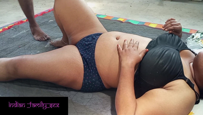 Indian IFS: Fucking My Step Sister When Step Mom Went Out Side