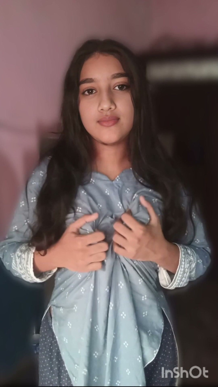 Naughty_Sana: Pertunjukan romantis ketat adik tiri hot