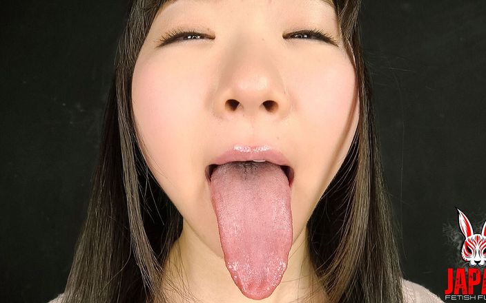 Japan Fetish Fusion: Ayu Kumanos långa tunga och tjocka salivfetischutforskning