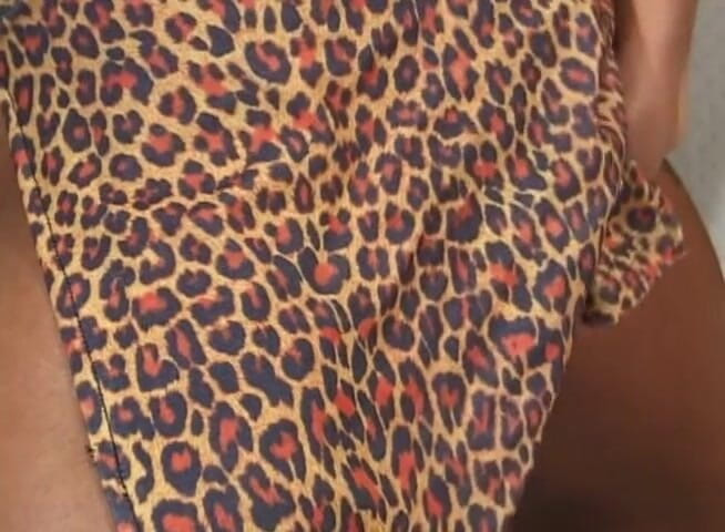 Hooters Entertainment: Wspaniała milf dziwka Rwith ogromne cycki uwielbia smak spermy