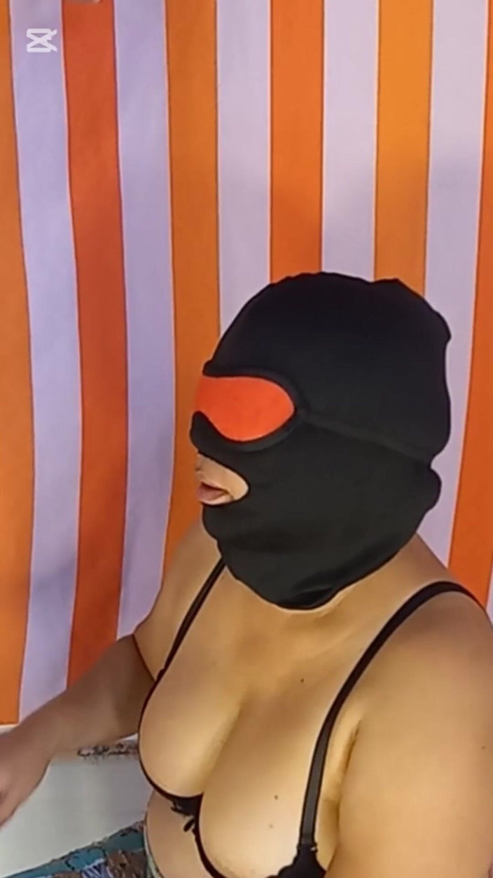 Bondage homemade mature: Mükemmel Maskeli Oral Seks
