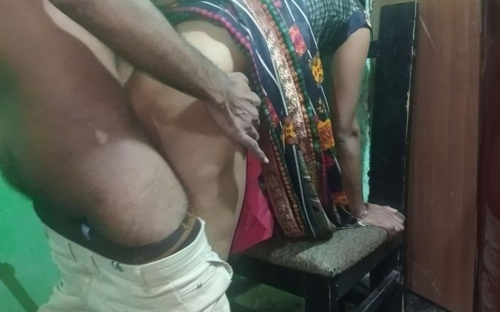 Pooja Sexy: Muncitoare la birou Bhabhi Ke Sath face sex dur cu...